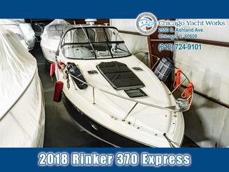 37' Rinker 2018 Yacht For Sale